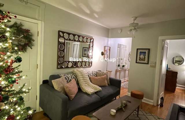 5945 North Greenview - 5945 North Greenview Avenue, Chicago, IL 60660