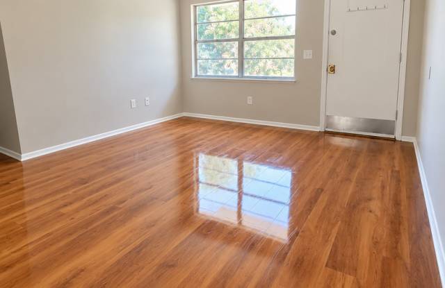 3 Bed 1 Bath Home with Single Car Garage | Washer/Dryer Hookups | Central Air | Pet Friendly | Section 8 Welcomed Gallery 3
