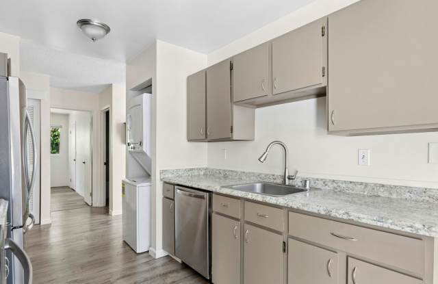 2bd/1ba Kirkland Condo Gallery 4