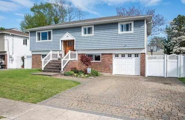 20 Lambert Avenue - 20 Lambert Avenue, South Farmingdale, NY 11735