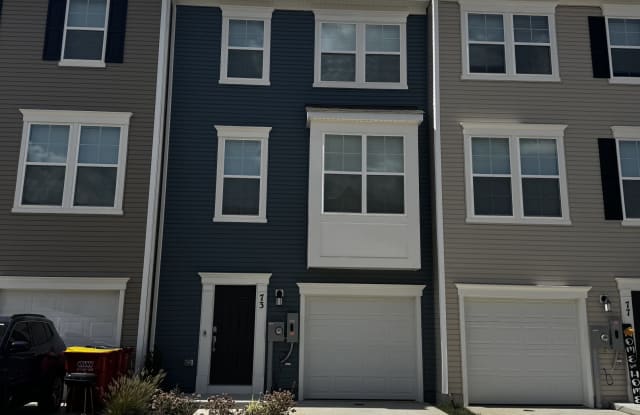 73 Gray Silver Road photos photos