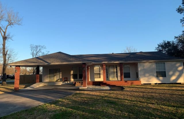 2527 Merriman - 2527 Merriman Street, Port Neches, TX 77651