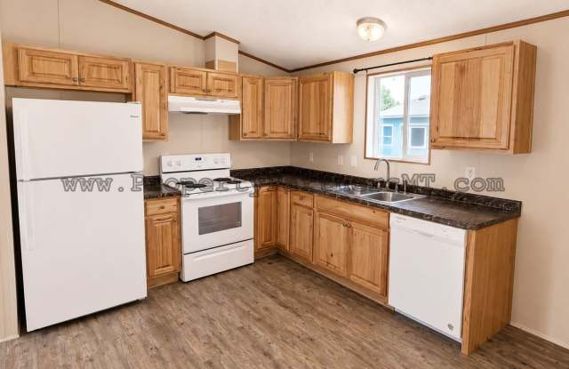 Freshly Remodeled! 3 Bed 2 Bath Modular house Gallery 4