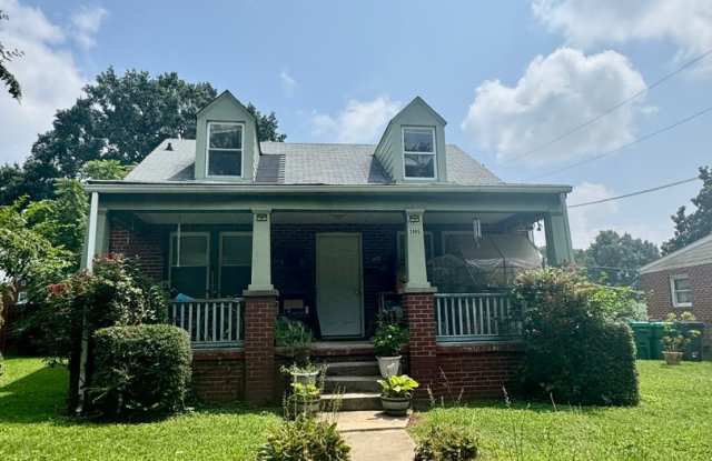 3 bed room brick house in Henrico County! Central Ac, laundry and big yard photos photos