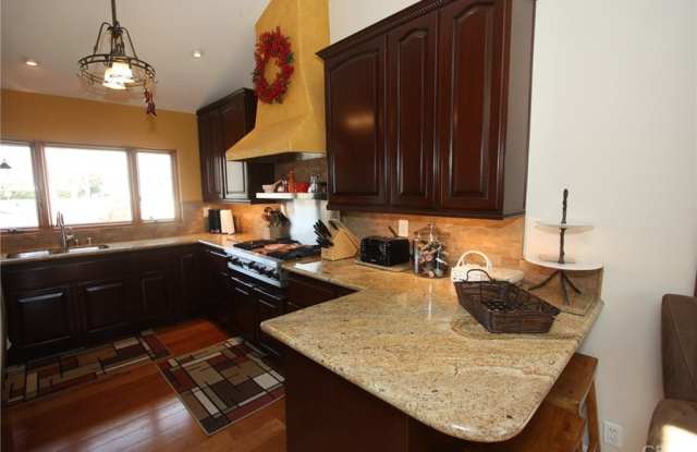 28122 Carpenteria Court Gallery 4