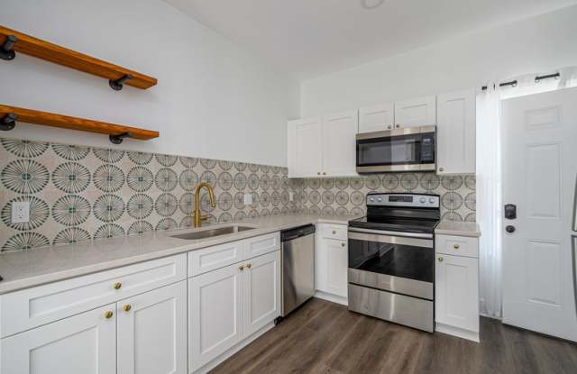 637 East Anderson Street - A photos photos