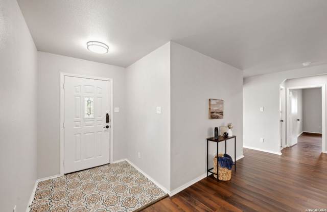 125 POINTE LOOP Gallery 3