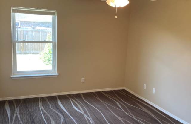 4107 Southwest Chapelstone Avenue - 1 Gallery 4