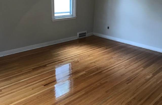 44 Belvidere St W - 44 Belvidere Street East, St. Paul, MN 55107