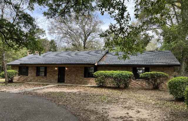 1220 N 61st Ave - 1220 North 61st Avenue, Myrtle Grove, FL 32506