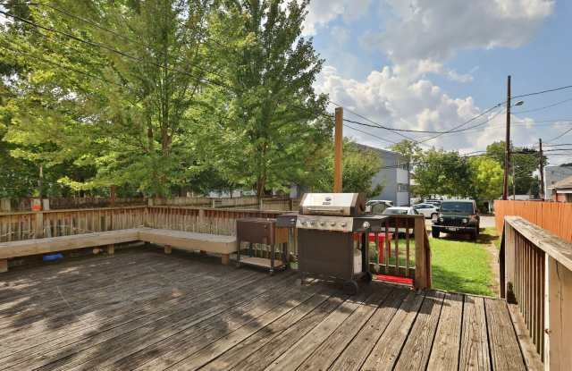 GREAT OSU SOUTH CAMPUS LOCATION - Ridiculously Nice back deck and off-street parking for everyone Gallery 4