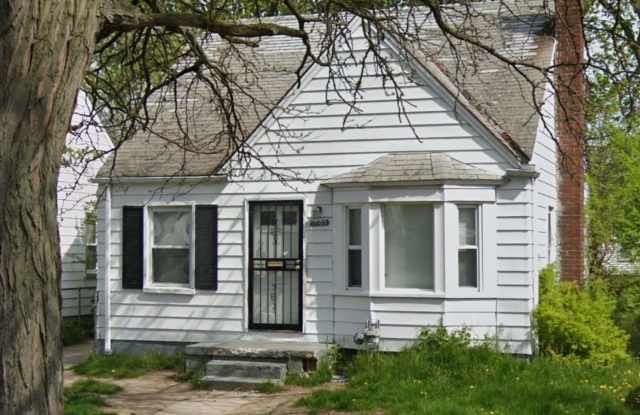 3 Bed 1 Bath bungalow with basement on eastside of Detroit- Fresh paint, refinished floors! photos photos
