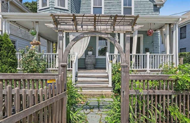 24 Russell Avenue Gallery 4