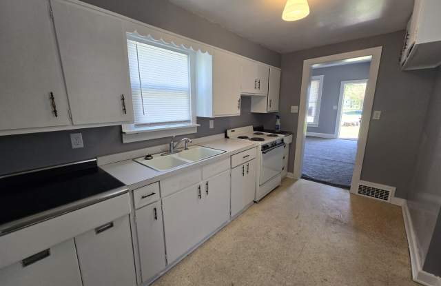 1122 East 6th Avenue photos photos