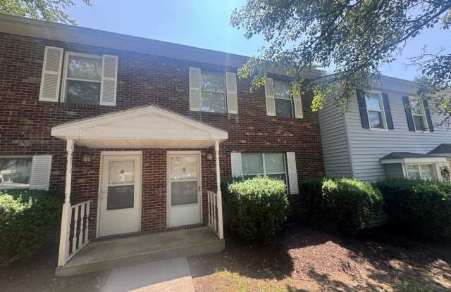 Blacksburg, 4 BR / 2.5 BA Available August 5 Gallery 1
