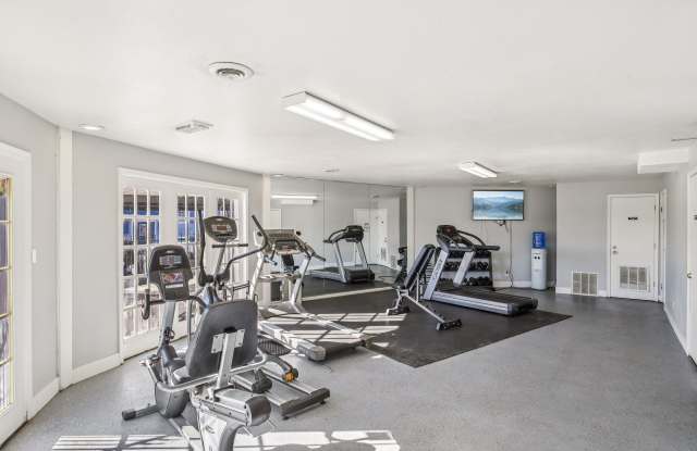 Latitude 72 Apartment Homes Gallery 2