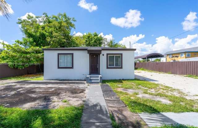 2960 NW 63rd St photos photos