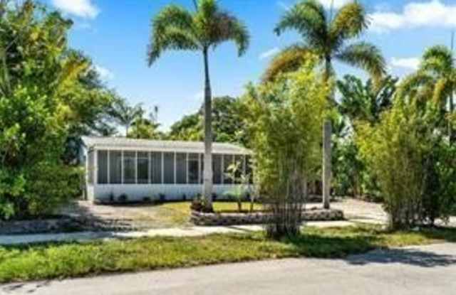 1413 SW 23rd Ave photos photos