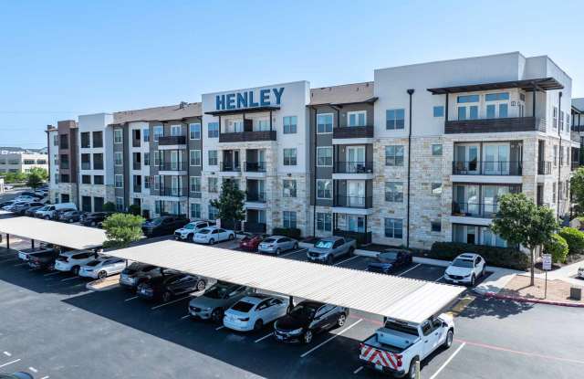 Henley at the Rim photos photos