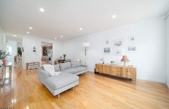593 Hartford Dr photos photos