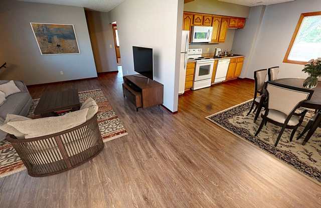 SPACIOUS TWO BEDROOM UNIT, LOCATED IN BRANDON, WITH GREAT AMENITIES!! photos photos