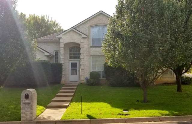 728 Hunters Glen Trail - 728 Hunters Glen Trail, Fort Worth, TX 76120