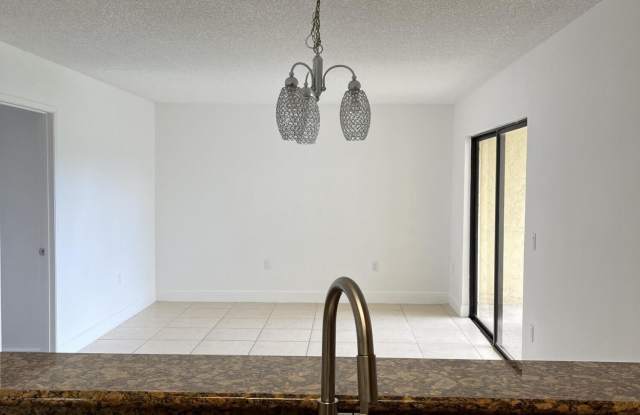 1522 Lake Crystal Drive photos photos