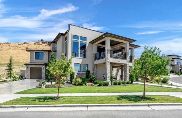Luxury Estate with Unmatched Boise Views | 10 minutes to MICRON! photos photos
