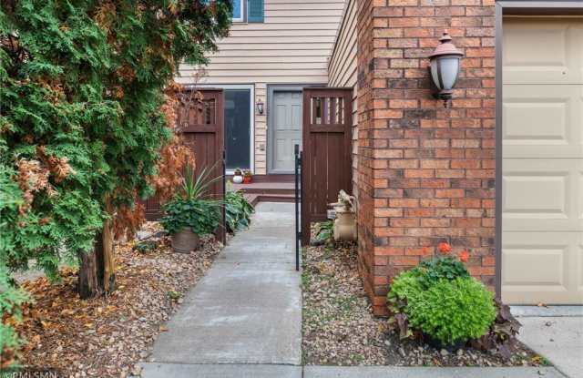 4831 Spring Cir Gallery 2