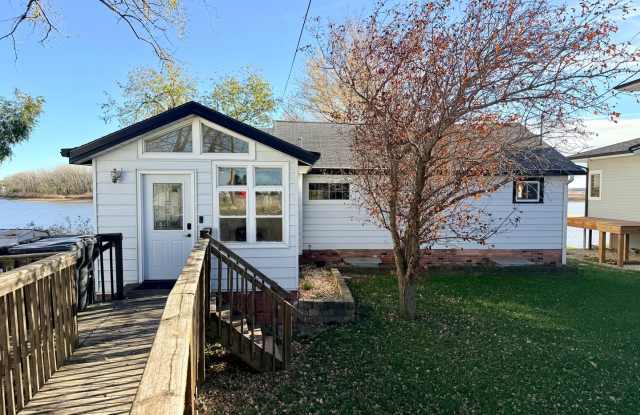 3 bedroom 2 bathroom lake house for rent! photos photos