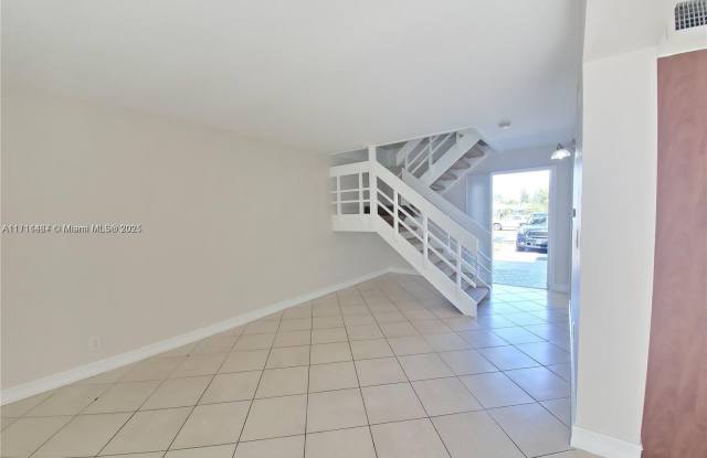 523 SW 1st Ct Gallery 4