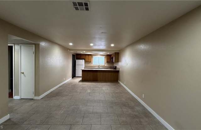 4744 W Twain Avenue photos photos