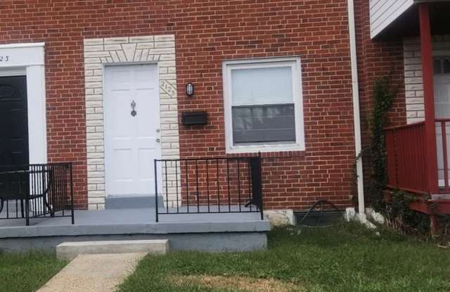 Spacious Home Available for Rent! Newly Renovated! Finished Basement! W/D! Available Now! photos photos