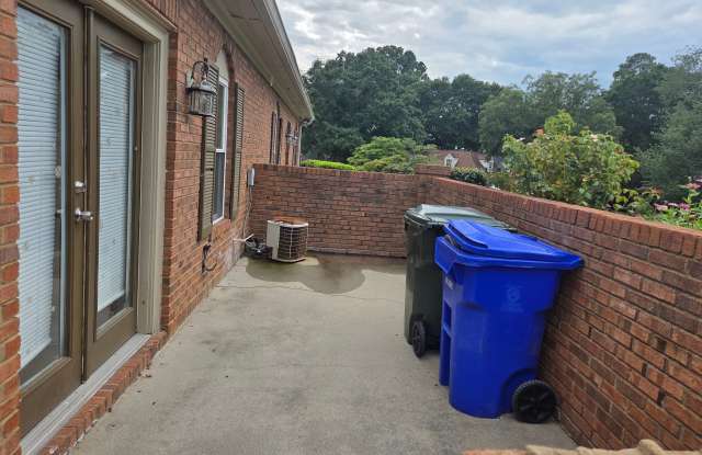 893 NE Park Place Gallery 2