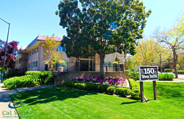 $3095 - 2 Bedroom/2 Bath Condo within walking distance to beautiful downtown Los Altos - 150 West Edith Avenue, Los Altos, CA 94022