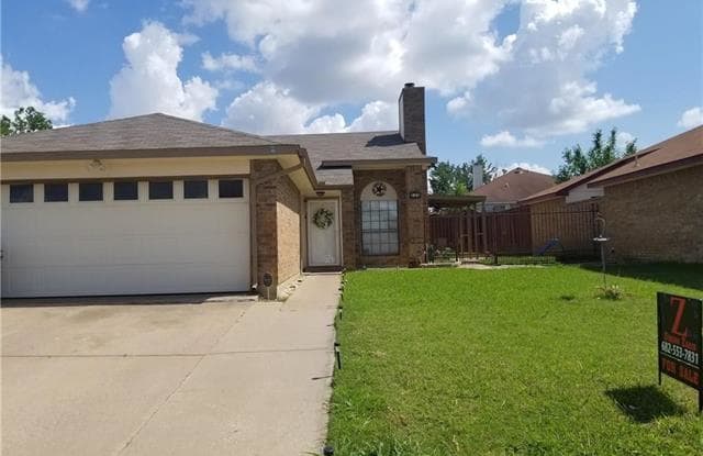 526 Valley Mills Drive - 526 Valley Mills Drive, Arlington, TX 76018