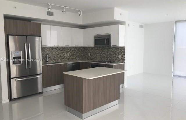 5300 NW 85th Ave photos photos