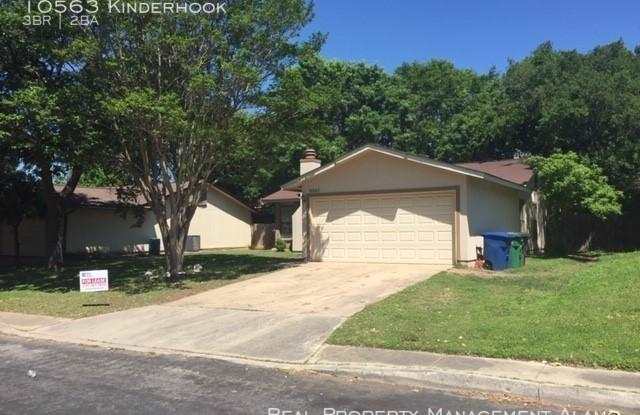 10563 Kinderhook Gallery 2