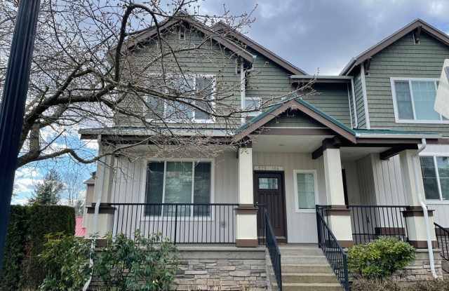 Townhome 2-Bd, 2- Baths with a full-kitchen & Electric fireplace in a Modernized-Style Home, for all Types! Gallery 1