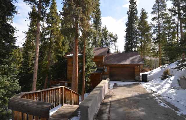 In the woods! Garage and pets negotiable! photos photos