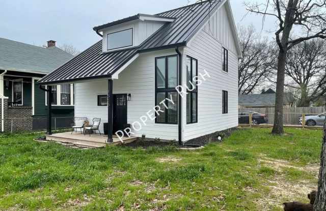 1515 E 14th St. photos photos