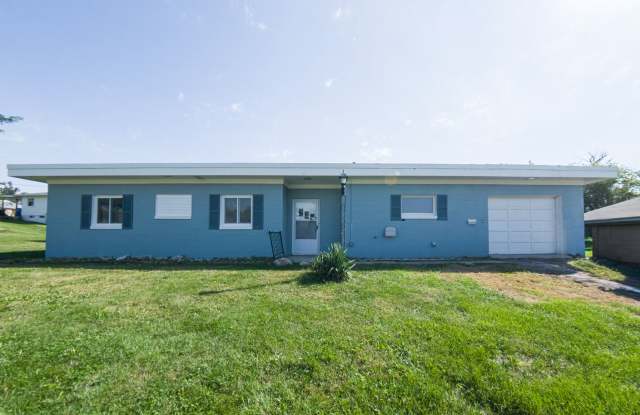 3 Bedroom One Bathroom updated home - 107 Taft Street, Marshalltown, IA 50158