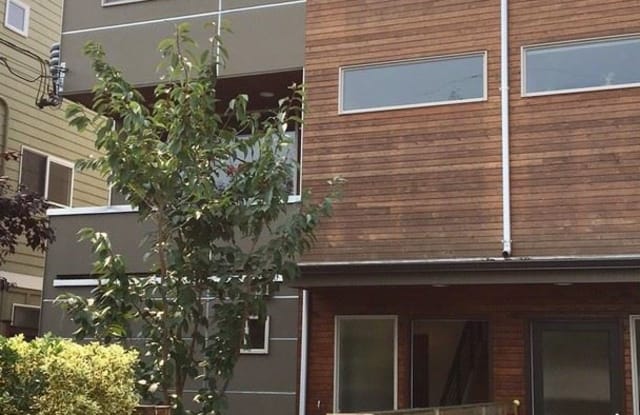 811 NW 53rd St B - 811 Northwest 53rd Street, Seattle, WA 98107