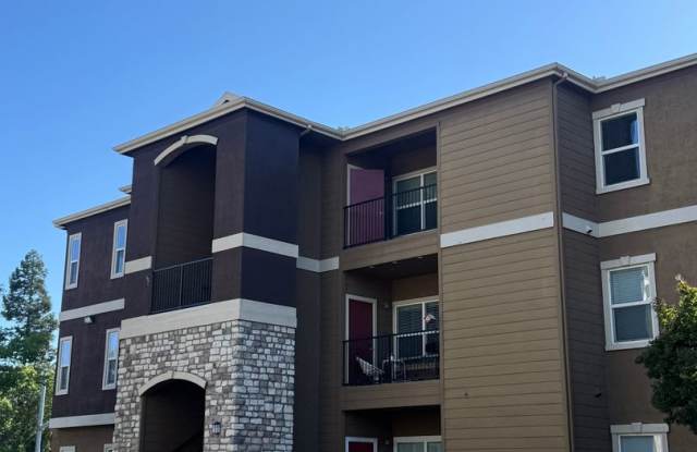 ***Gated community*** Spacious 2-bedroom, 2-bathroom condo in Antelope photos photos