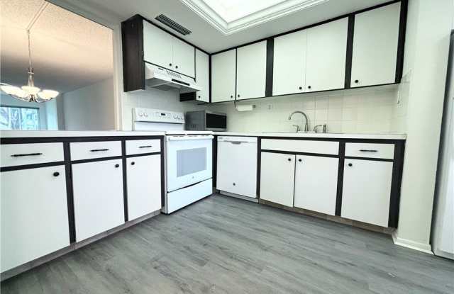 2264 Winkler Avenue unit: 107 photos photos