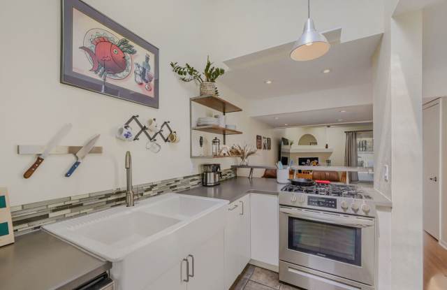 Charming Updated 3BR Gem | Great Boulder Access photos photos