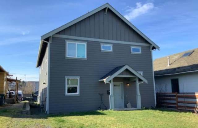 7 Bedroom Available for Prelease in York Neighborhood! photos photos