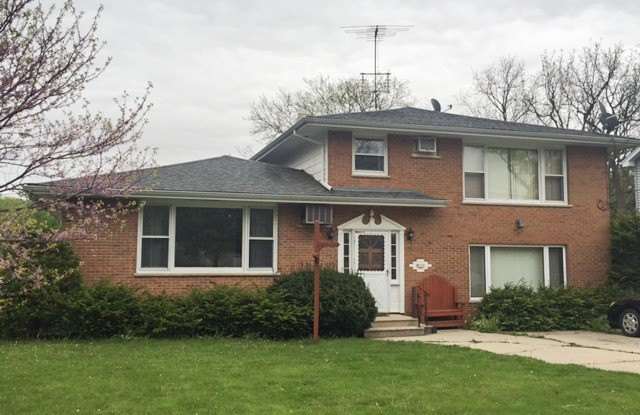 509 S State Street - 509 South State Street, Hampshire, IL 60140