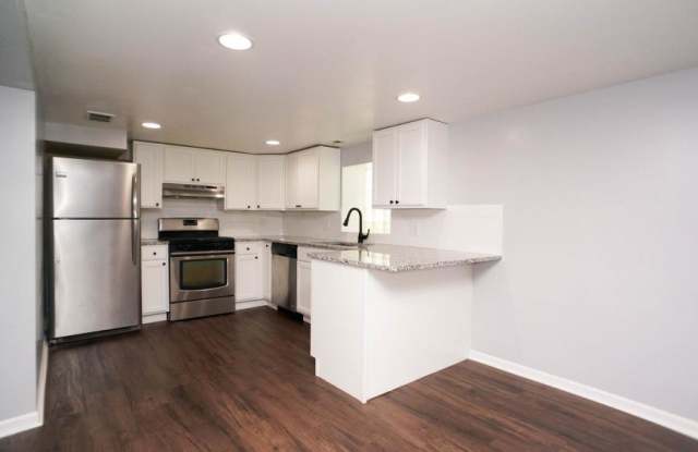 4123 W Wellington Avenue photos photos