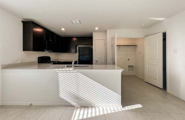 2961 Wallace Wells Court Gallery 3